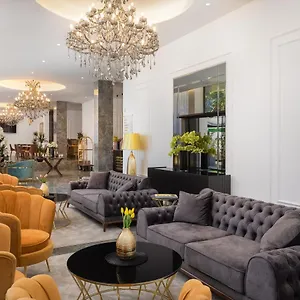 https://hotel-corner.splithotels.org