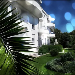 https://luxury-apartments-zana.hotelinzadar.com